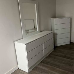 Dresser Whit Mirror And Chest - Cómoda Con Espejo Y Gavetero 
