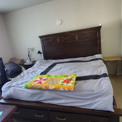 King Bedroom Set & Mattress 