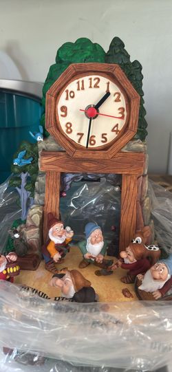Snow White and Seven dwarfs pendulum clock