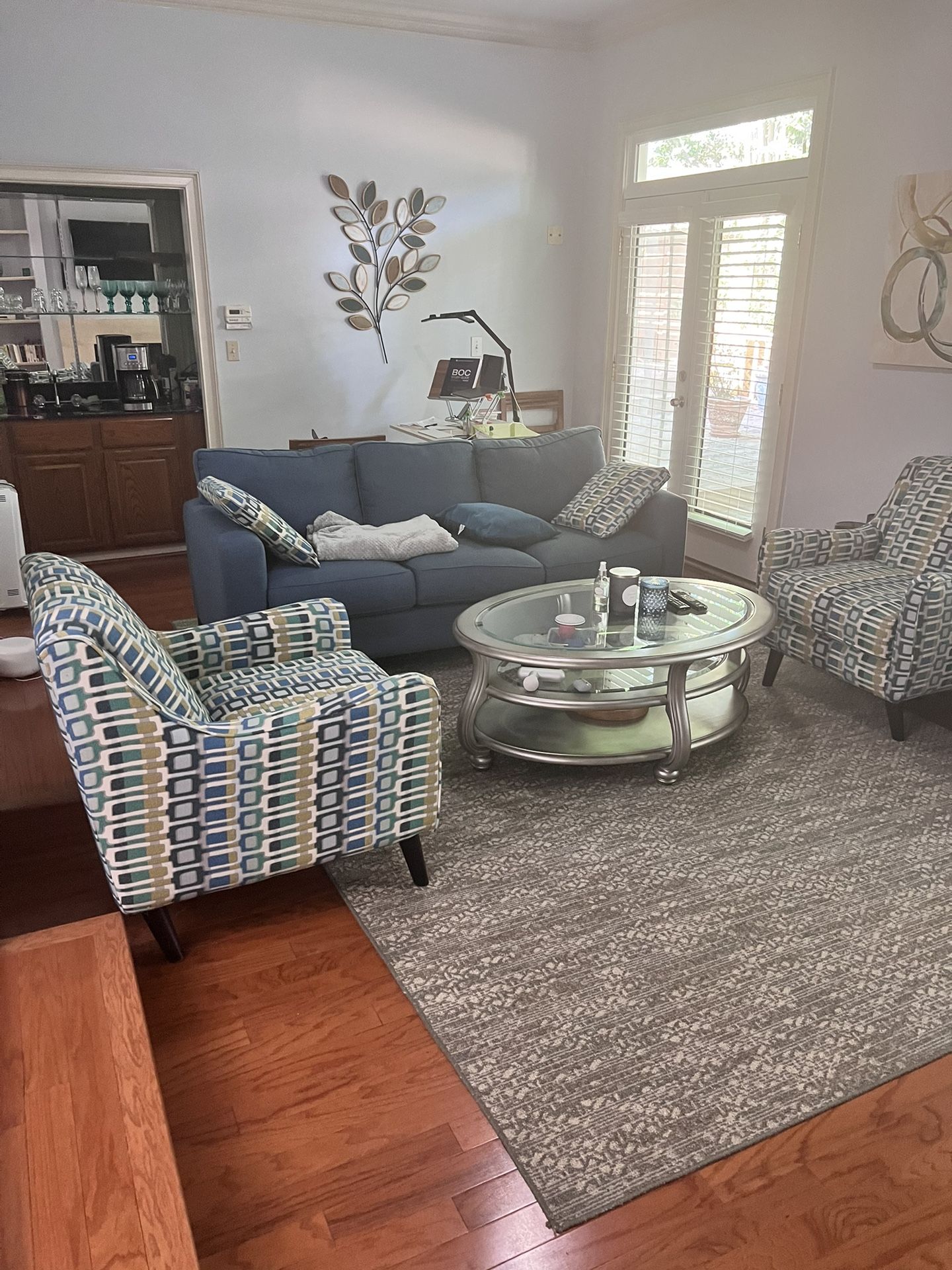 room to go: Sofa with two single sofa