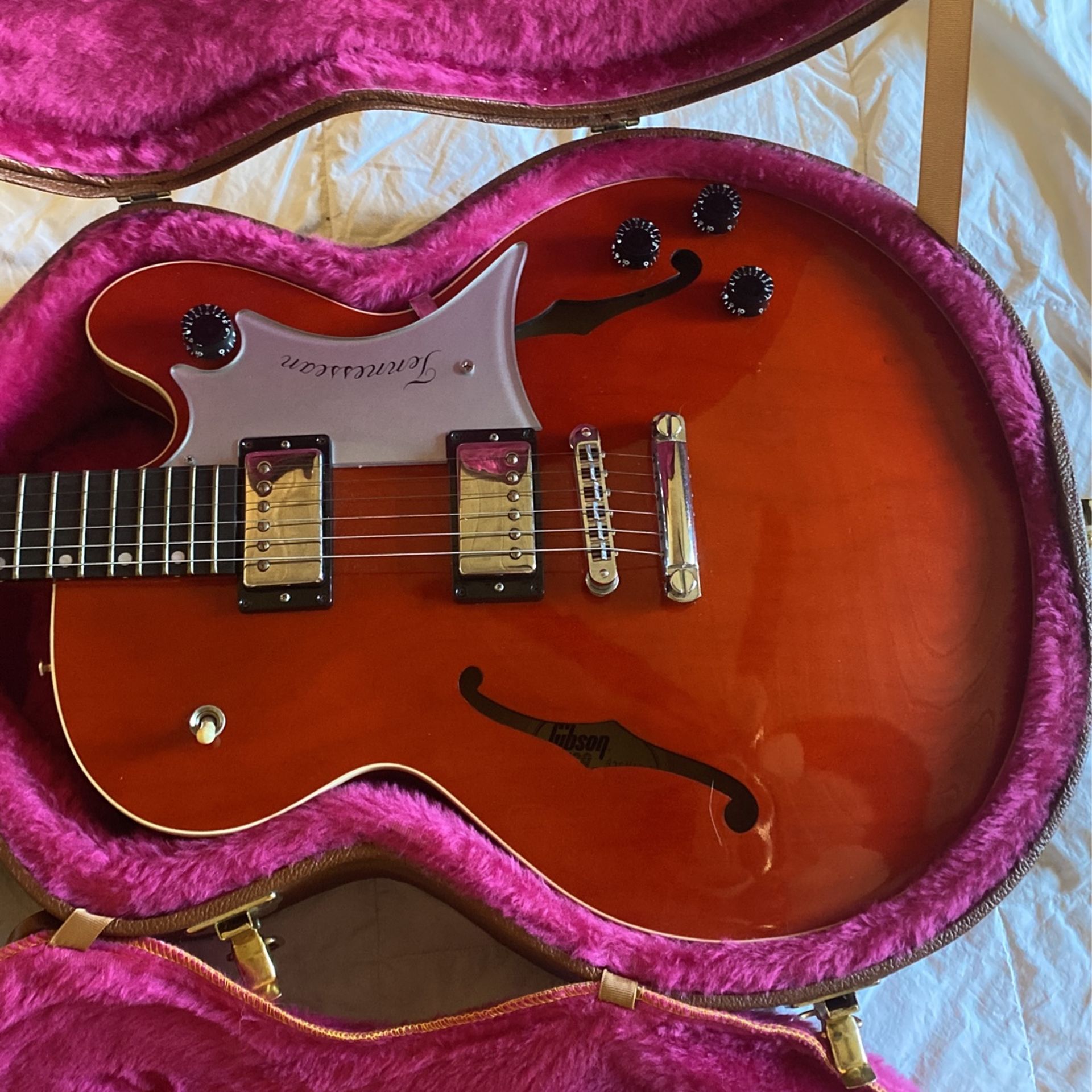Gibson Chet Atkins Tennessean Orange 1990