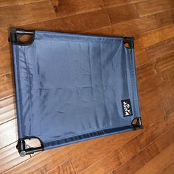 Small/medium portable dog bed