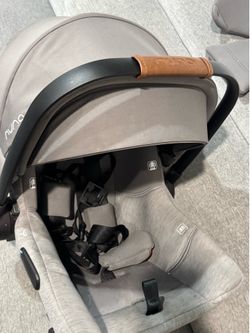 Nuna PIPA urbn paired with the Nuna TRVL