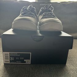 Nike Kobe 8 GS Youth 3.5