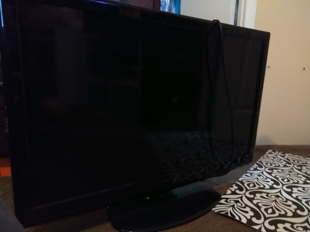 42 inch flat screen TV Dynex