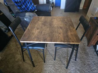 Dining table &2 chairs