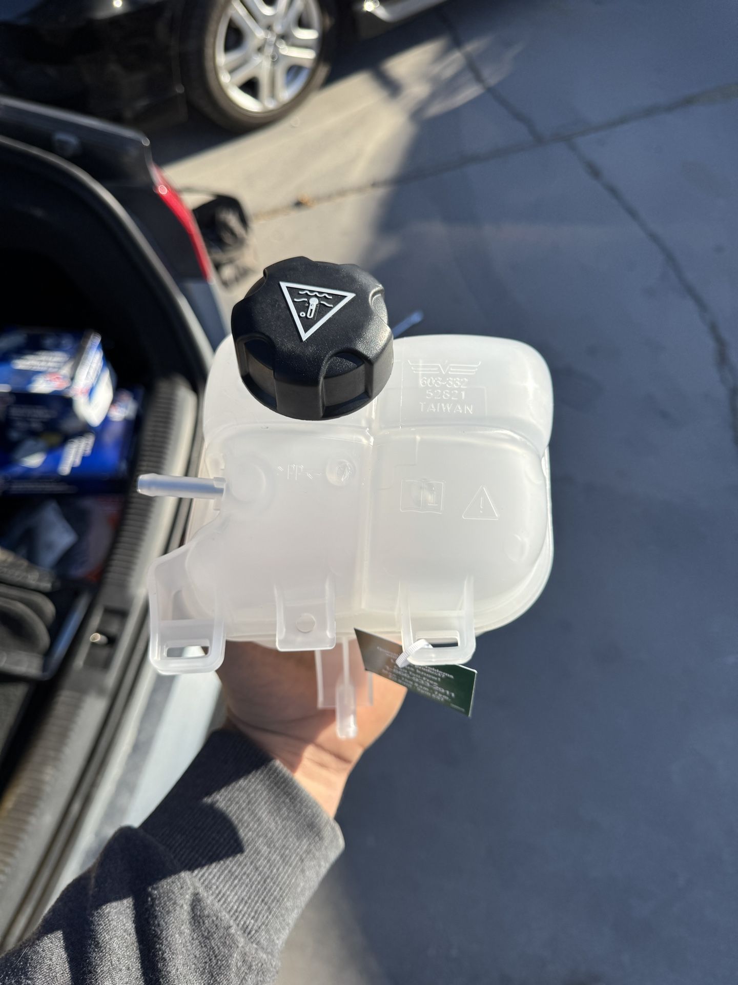 07-16 Mini Cooper 1.6 Or 1.6 Turbo Coolant Reservoir