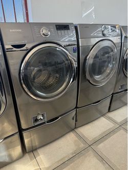 Samsung front load washer and gas dryer set