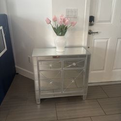 2 Matching Elegant Mirrored Nightstands 