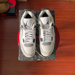 Air Jordan 4 Military Black