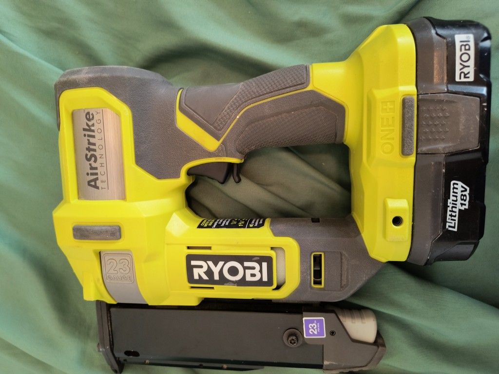 Ryobi 23 GA Pin nail Gun + Battery 