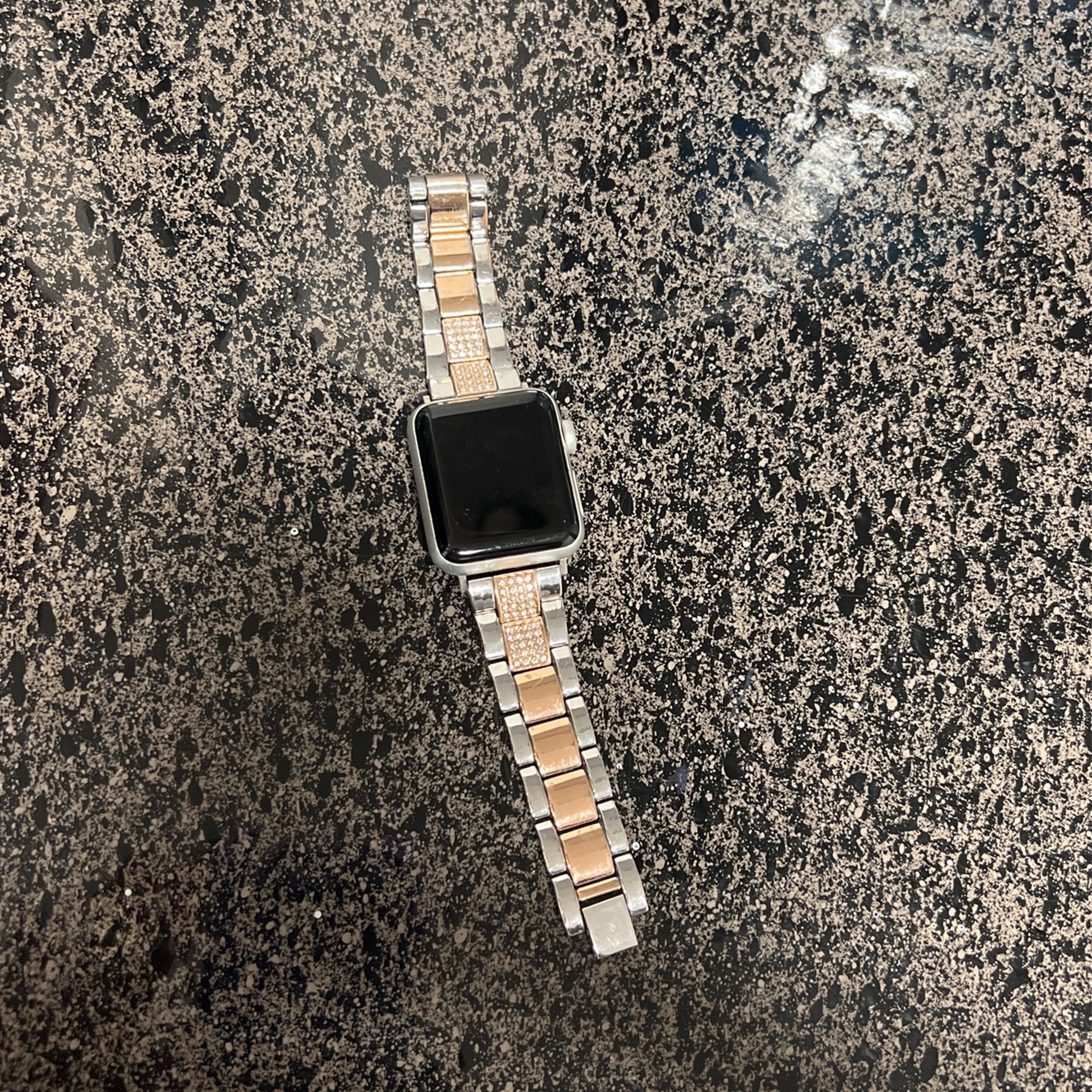 Apple Watch  Series 3  38mm 