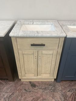 24” Grey Oak Bathroom Vanity with Marble Top (V31)