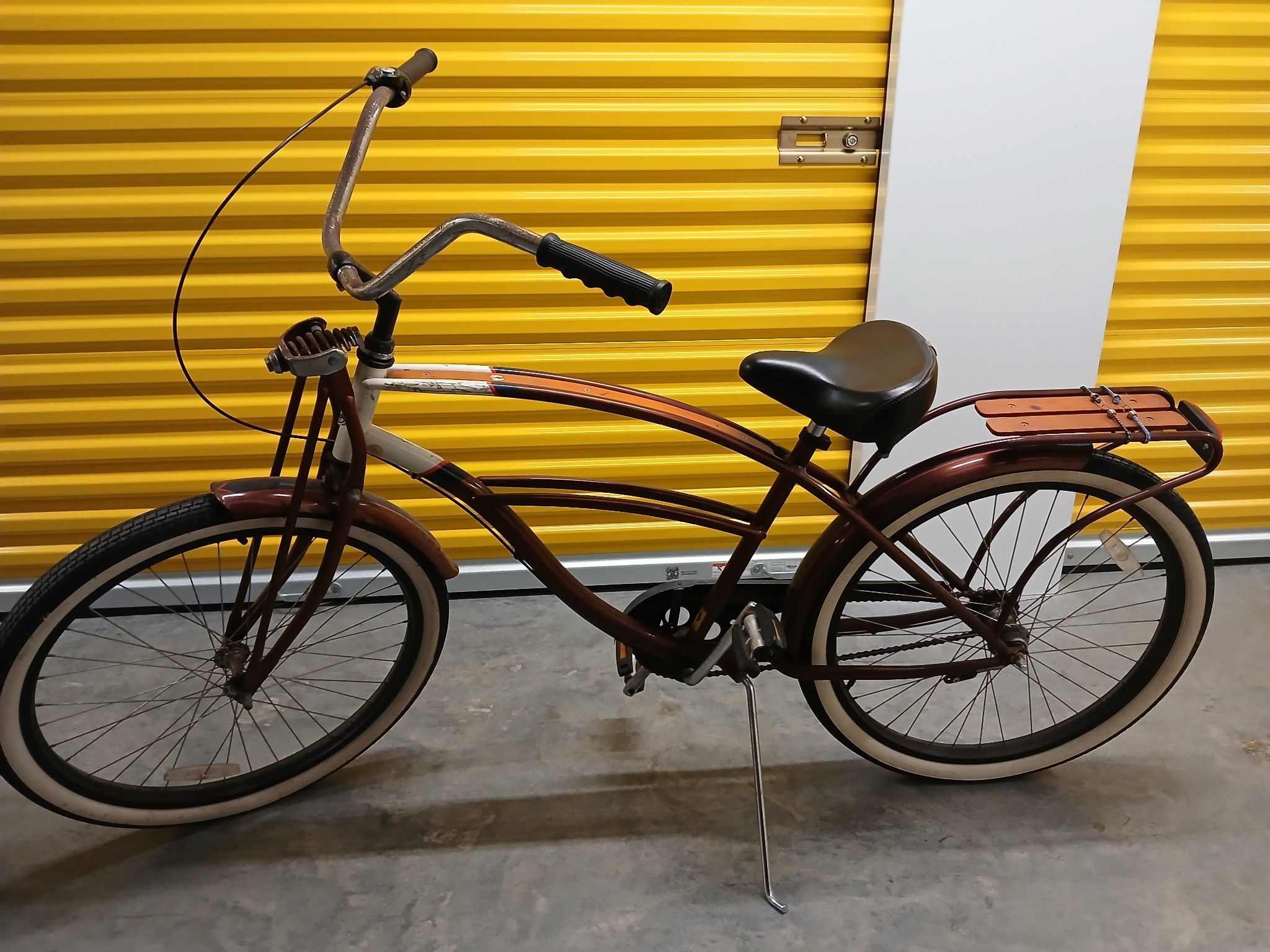 Hang 10 Bicycle: 3-speed w/ Front Springer Suspension