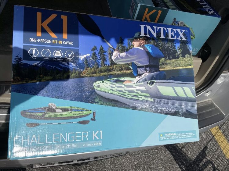 Photo Intex Challenger K1 Inflatable Kayak with Oar and Pump NEW IN HAND