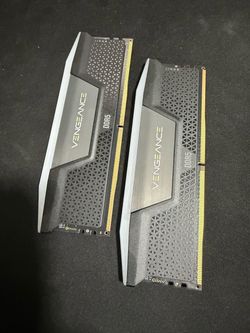 VENGEANCE® RGB 32GB (2x16GB) DDR5 DRAM Up To 6400MT/s CL36 Memory Kit — Black