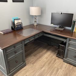 Free - solid Wood Desk 