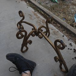 Iron Coffee Table Stand No Top Piece. Heavy Iron Piece