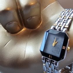 $15.00 - CITIZEN Vtg WATCH, Silver & Gold Tone Band!  Stainless Steel - Needs New Battery!