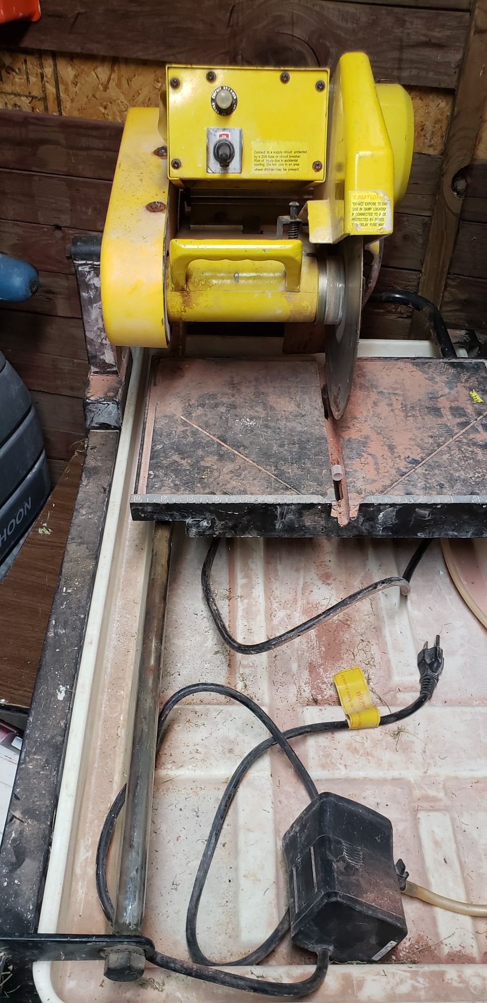 QEP Model 60010 Wet Tile Saw for Sale in Edgewood, WA OfferUp