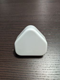 Genuine Apple European connector to USB!