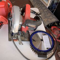 Skill Saw & Extra Blades