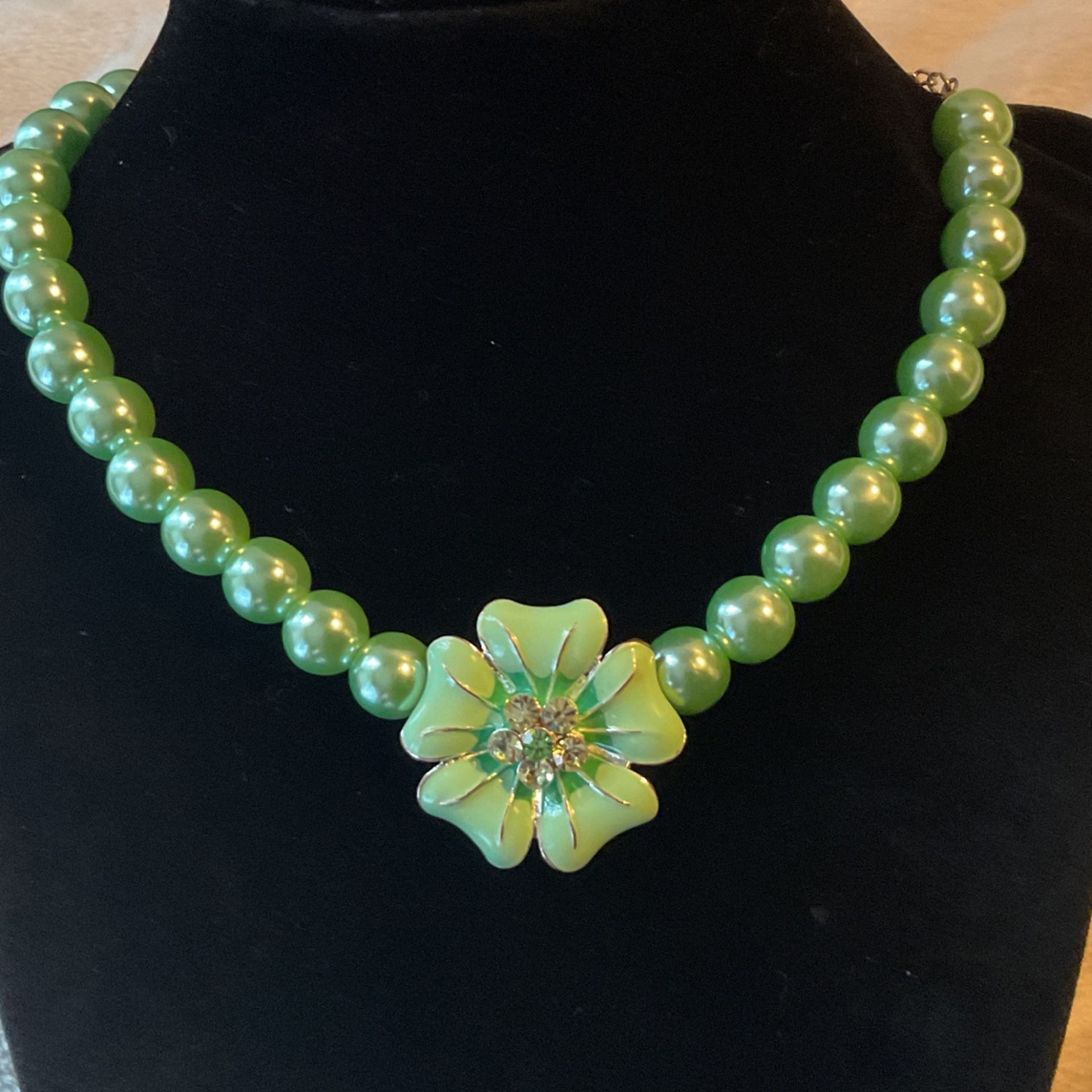 Lime Green Pearl Choker With Rhinestones