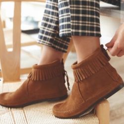 Minnetonka Moccasin Ankle Fringe Zip Booties Suede Brown Flat Womens 6.5 EUC