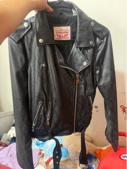 Levi’s leather jacket size medium