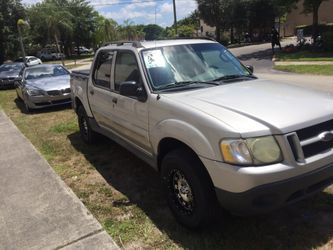 2004 Ford Explorer Sport Trac, pick up truck
