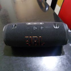 JBL CHARGE 6