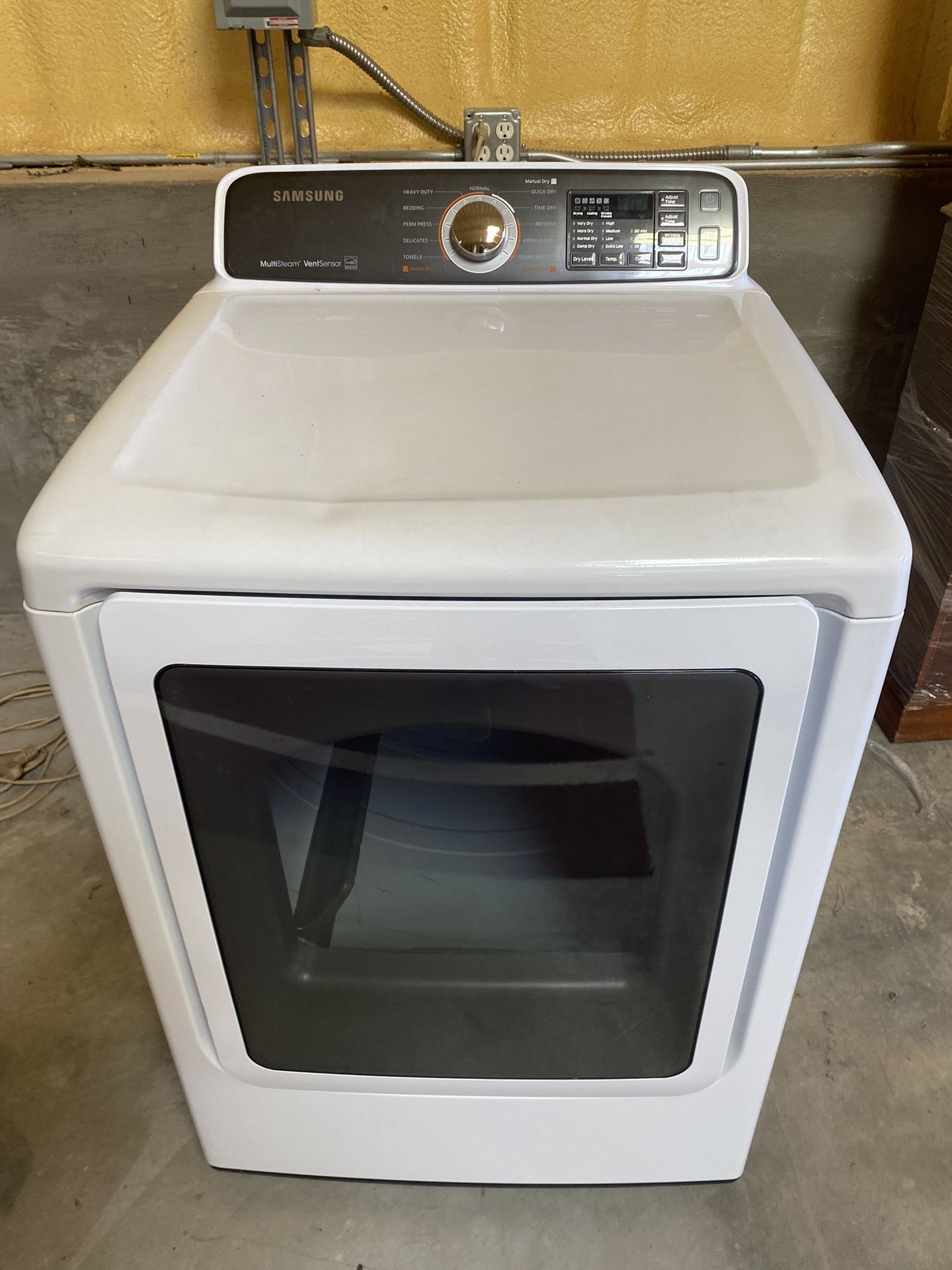 Samsung Dryer Near New for Sale in Midland, TX OfferUp