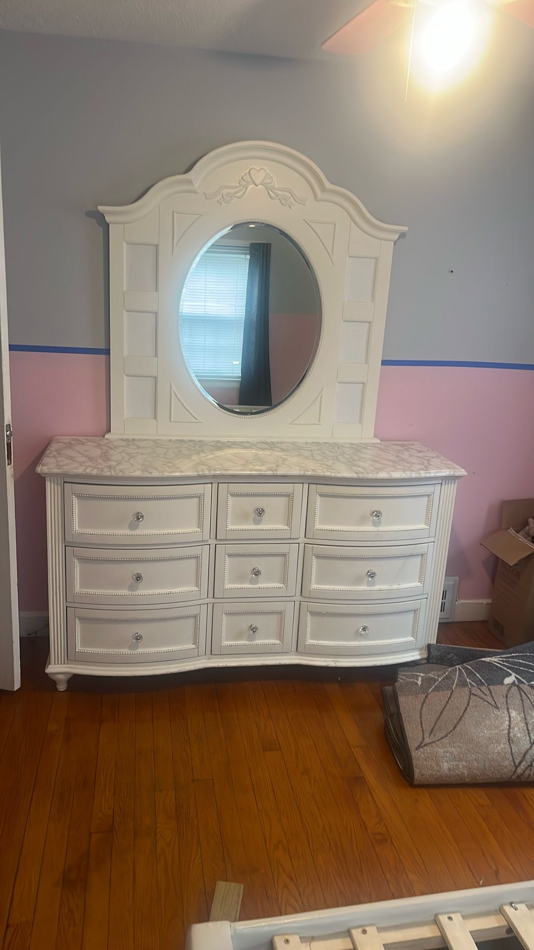 White Bedroom Set, Dresser With Mirror, Chest And Full Size Bed