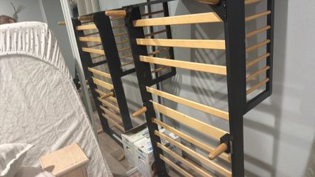Toddlers bed frame and mattresses