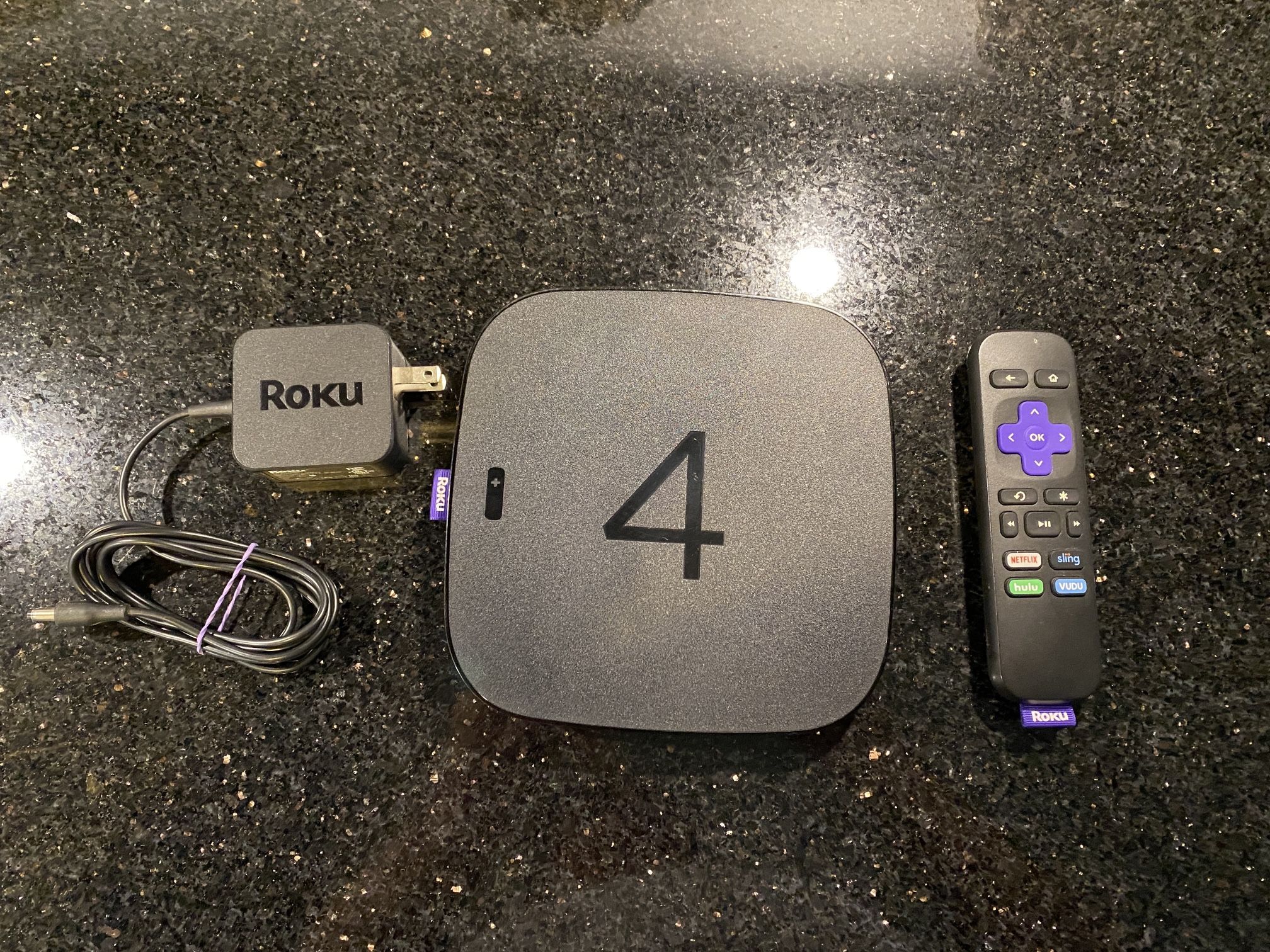 ROKU 4 (4TH Generation) Media Streamer Model 4400X with Remote & Power Cord
