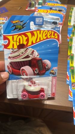 Hot wheels th