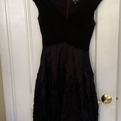 Adrianna Papell  Ruffle Chiffon Satin  Women's Sz:6P