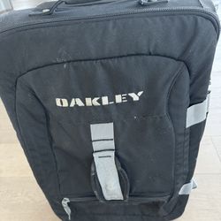 Carry On Oakley Black