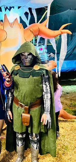 Cosplay Costume Dr. Doom