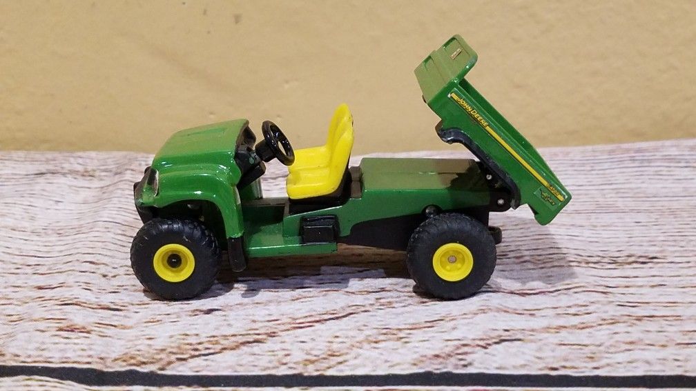 @CHV JOHN DEERE GATOR TOY CAR. #34