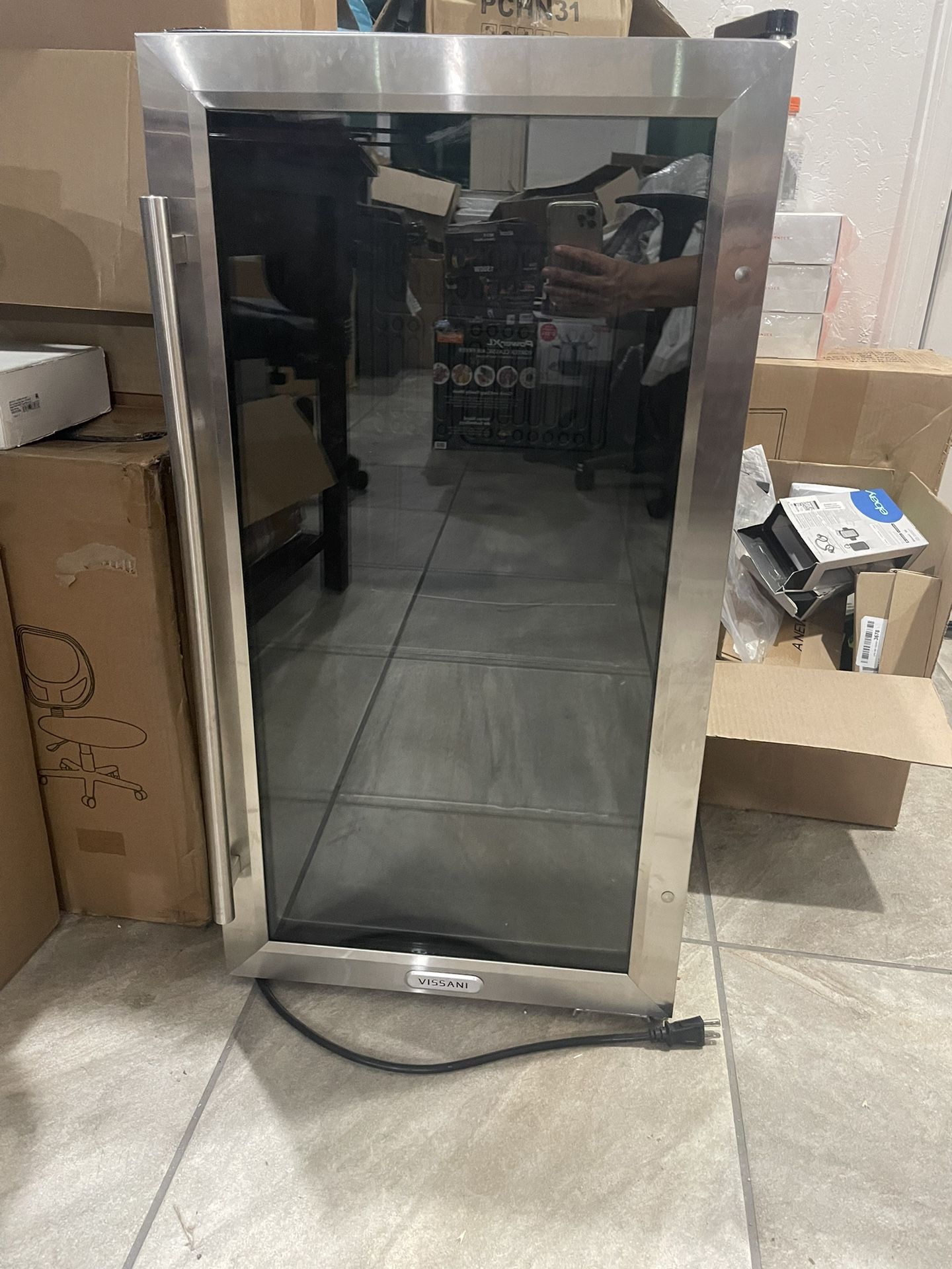 VISSANI HVBC31ST 17 IN. WIDE 90 CANS BEVERAGE COOLER
