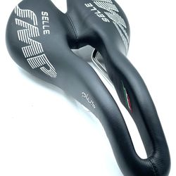 Selle SMP Plus Nera Black Saddle NEW Handmade in Italy 