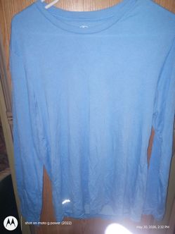 Dri Works Athletic size small (34-36) baby blue long sleeve mens shirt