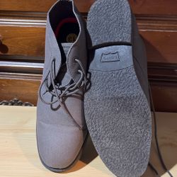 Casual shoes