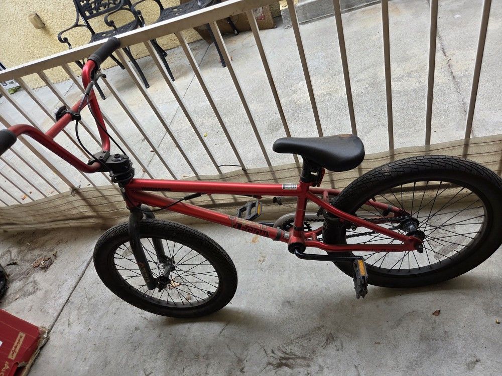 Mongoose Legion Bicycle 