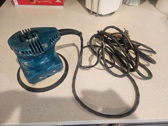 Makita finishing sander -BO4530