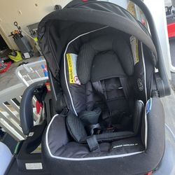 2 Car seats And 1 Extra Base 