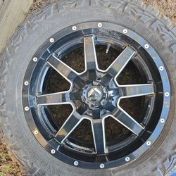 Used Fuel 20 Inch Rim And Tires