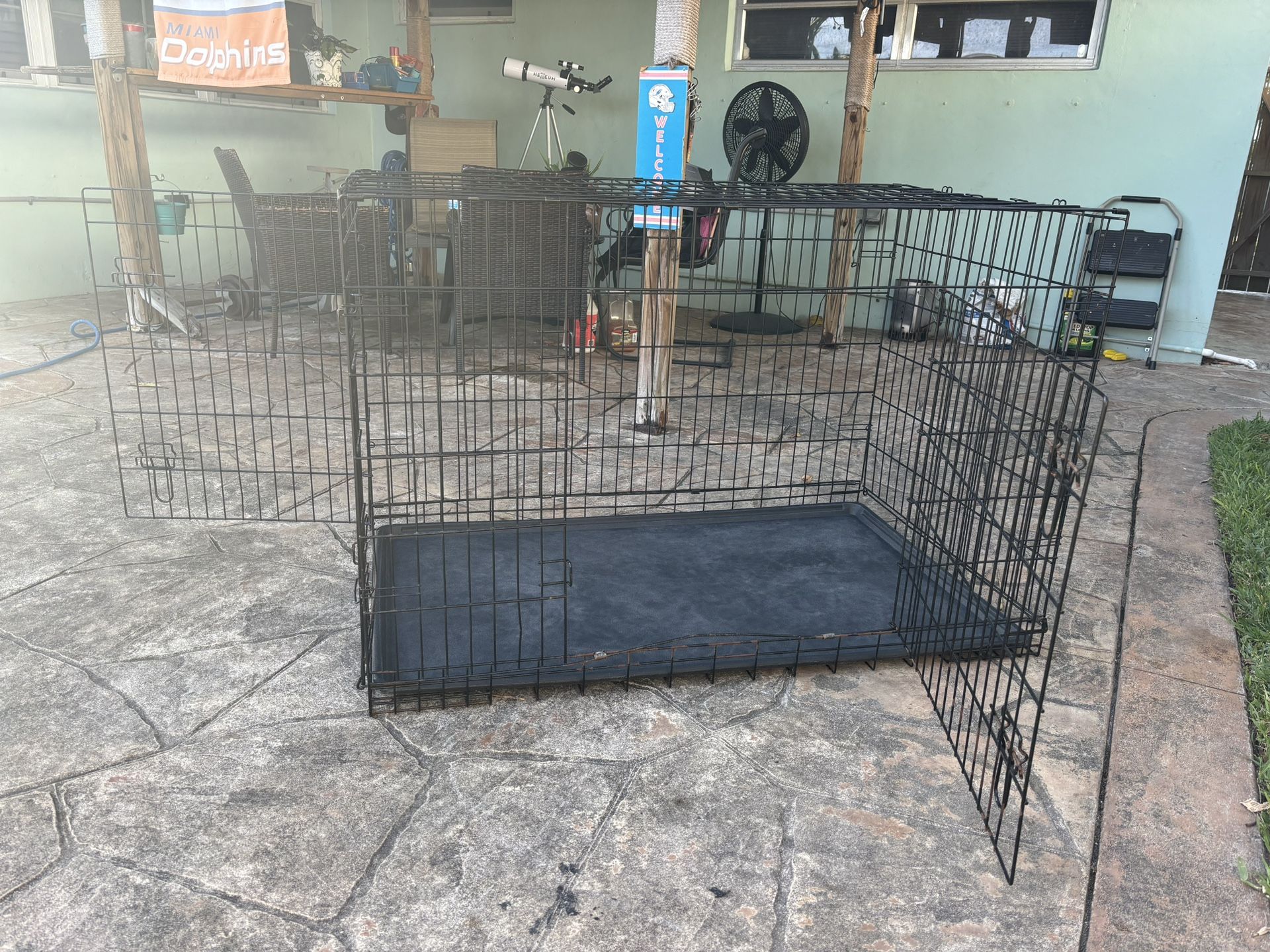 Large Dog Kennel/Cage