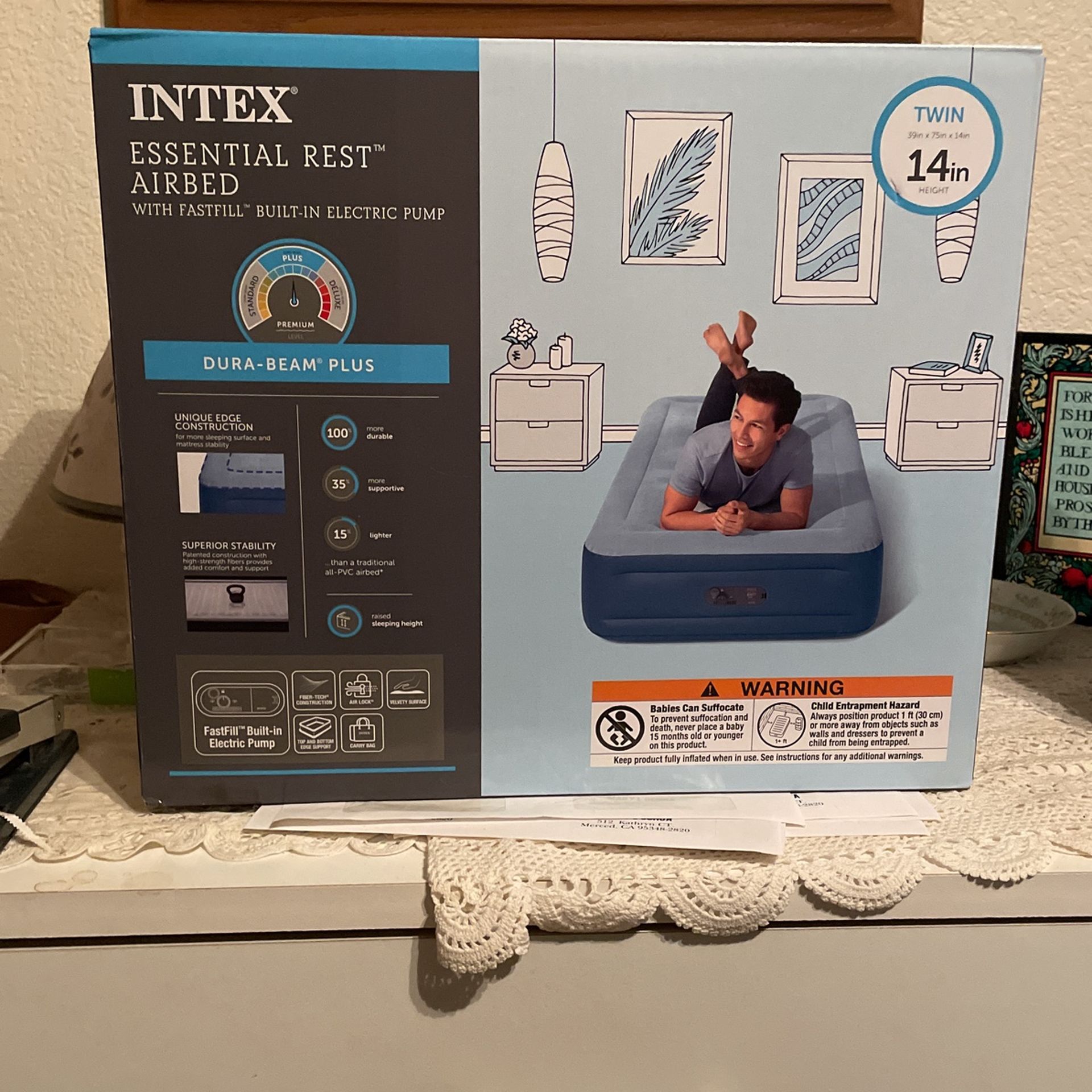 INTEX 14 Inch Twin Air Bed Mattress With USB Electric Air Pump In Box Very Good